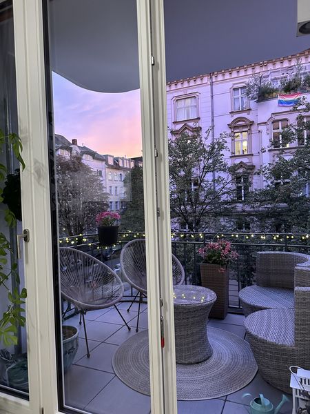 Nachmieter gesucht: Luxuriöses Neubau-Apartment mit Gemeinschaftsdachterrasse in Charlottenburg